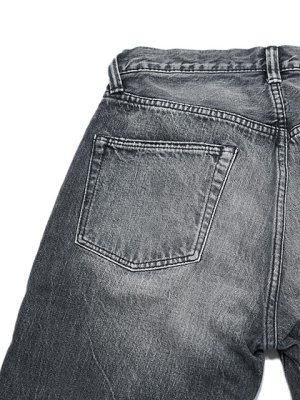 画像9: 【 FULLCOUNT（フルカウント） 】　【 13.75oz. 】 レギュラーストレートブラックジーンズ　[ Black Straight Denim "Dartford Splatter" ] [ Used Wash ]