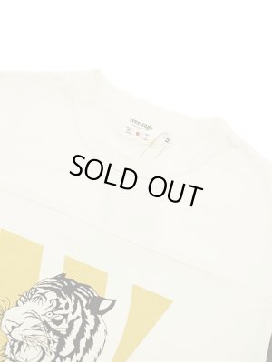 画像3: 【 メール便可 】 【 FREE RAGE（フリーレイジ） 】　Football Tee [ WILD TIGER ] [ WHITE x BLACK ]