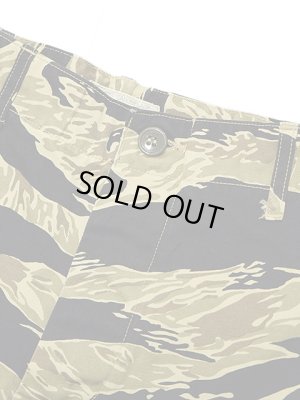 画像4: 【 BUZZ RICKSON'S（バズリクソンズ） 】　GOLD TIGER PATTERN SHORTS　[ CARGO SHORTS ]