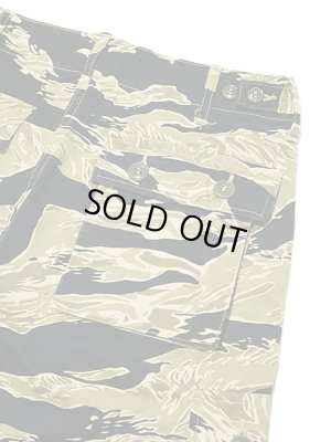画像7: 【 BUZZ RICKSON'S（バズリクソンズ） 】　GOLD TIGER PATTERN SHORTS　[ CARGO SHORTS ]