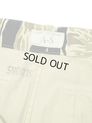 画像9: 【 BUZZ RICKSON'S（バズリクソンズ） 】　GOLD TIGER PATTERN SHORTS　[ CARGO SHORTS ]
