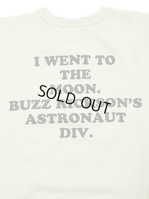 画像6: 【 BUZZ RICKSON'S×PEANUTS（バズリクソンズ×ピーナッツ） 】 スヌーピーセットインクルースウェット SNOOPY SET-IN CREW SWEAT [ I'M ON THE MOON! ]