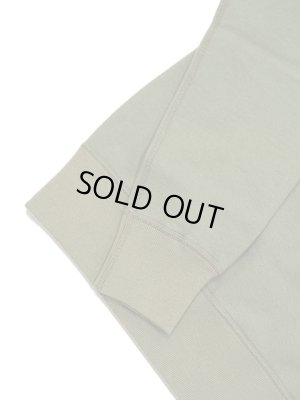 画像5: 【 BUZZ RICKSON'S × PEANUTS（バズリクソンズ × ピーナッツ） 】 スヌーピーセットインクルースウェット SNOOPY SET-IN CREW SWEAT [ AIR BORNE ] [ OLIVE ]