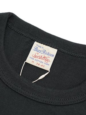 画像8: 【 BUZZ RICKSON'S（バズリクソンズ） 】　プリントT-シャツ [ S/S T-SHIRT ] [ 90th BOMB.GROUP Jolly Rogers ] [ BLACK ] 【 メール便可 】