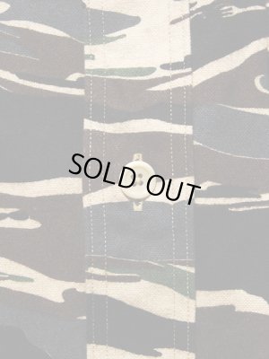 画像8: 【 JELADO（ジェラード） 】　 タイガーカモプリントネルシャツ　[ Mimic Shirt ]