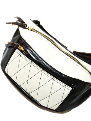 画像12: 【 Y'2 LEATHER（ワイツーレザー） 】　ホースハイドウエストバッグ　HORSE HIDE WAIST BAG [ 馬革 ]