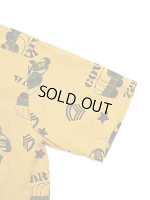 画像5: 【 SUN SURF（サンサーフ） 】　コットンヘリンボーンアロハシャツ　S/S HAWAIIAN SHIRT [ ARMY VEHICLE ] [ KHAKI ]