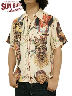 画像1: 【 SUN SURF SPECIAL EDITION（サンサーフスペシャルエディション） 】　半袖アロハシャツ　[ BATTLE MASK ]　【 NO NAME PRINTED IN KYOTO 】