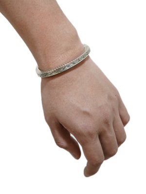 画像2: 【 Whlie Secatero（ワイリー セカテロ） 】ナバホシルバーバングル [ NAVAJO JEWELRY ] 【 メール便可 】