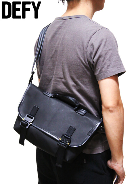 DEFY BAGS（デフィ） 】 Recon Mini Messenger bag [ M35 Military ...
