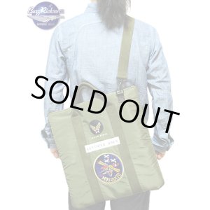 画像: 【 BUZZ RICKSON'S（バズリクソンズ） 】 スコードロンパッチ付きヘルメットバッグ [ SQUADRON PATCH HELMET BAG ]