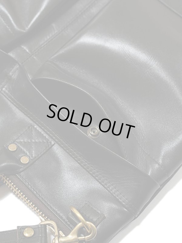 画像6: 【 Y'2 LEATHER（ワイツーレザー） 】 HORSE HIDE HELMET BAG [ VINTAGE HORSE LIGHT ] [ 馬革 ] [ BLACK ]