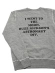画像2: 【 BUZZ RICKSON'S×PEANUTS（バズリクソンズ×ピーナッツ） 】 スヌーピーセットインクルースウェット SNOOPY SET-IN CREW SWEAT [ I'M ON THE MOON! ]