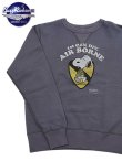 画像1: 【 BUZZ RICKSON'S × PEANUTS（バズリクソンズ × ピーナッツ） 】 スヌーピーセットインクルースウェット SNOOPY SET-IN CREW SWEAT [ AIR BORNE ] [ NAVY ]