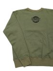 画像2: 【 BUZZ RICKSON'S × PEANUTS（バズリクソンズ × ピーナッツ） 】 スヌーピーセットインクルースウェット SNOOPY SET-IN CREW SWEAT [ AIR BORNE ] [ OLIVE ]