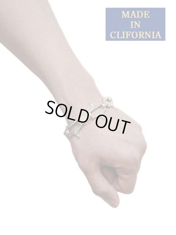 NWT MICHAEL KORS SILVER-TONE ICONIC HINGED GLITZ BANGLE