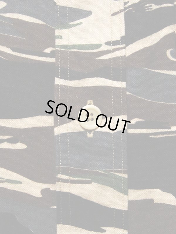 画像8: 【 JELADO（ジェラード） 】　 タイガーカモプリントネルシャツ　[ Mimic Shirt ]