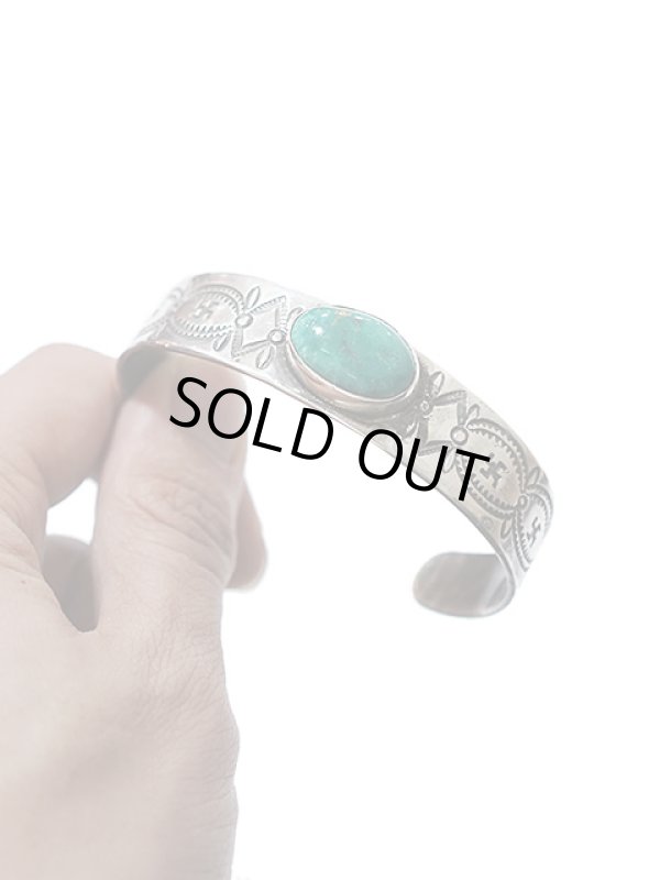 ピヨ様売約済　ビンテージ ナバホ STERLINGSILVER バングル 花 Amazon.co.jp: ヴィンテージ シルバーバングル ブレスレット