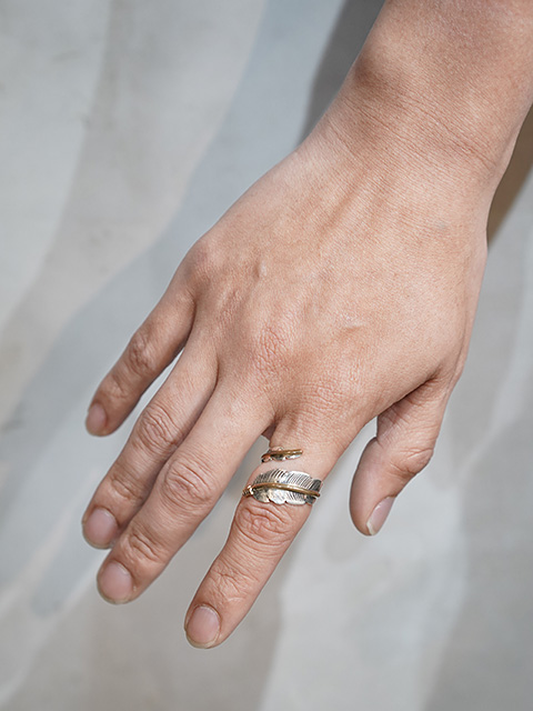 画像2: 【 ANNE VALENCIA　（アン・ヴァレンシア） 】 フェザーリング  [ Feather Ring ] [ SILVER x GOLD ] [ FREE ] 【 メール便可 】