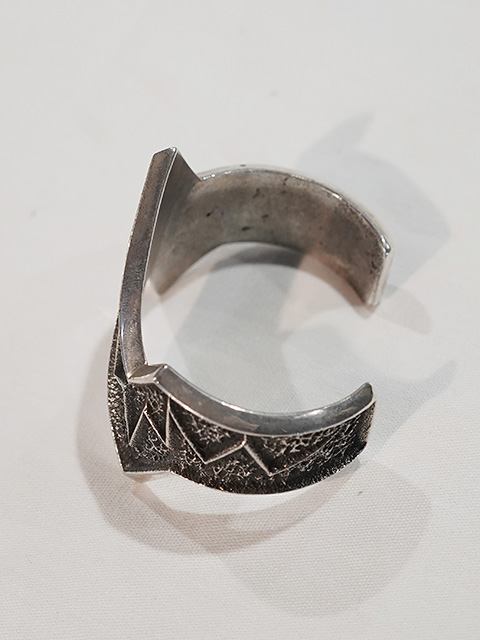 画像5: 【 Kevin Yazzie（ケヴィンヤジー） 】 ライトニングボルトバングル [ Lightning Bolt Bangle ]